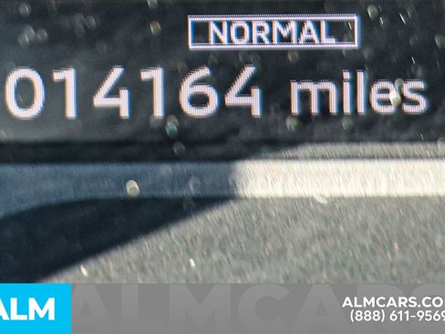 Used 2025 Mitsubishi Outlander SE image 50