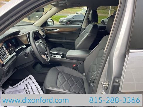 Used 2024 Volkswagen Atlas SE image 9