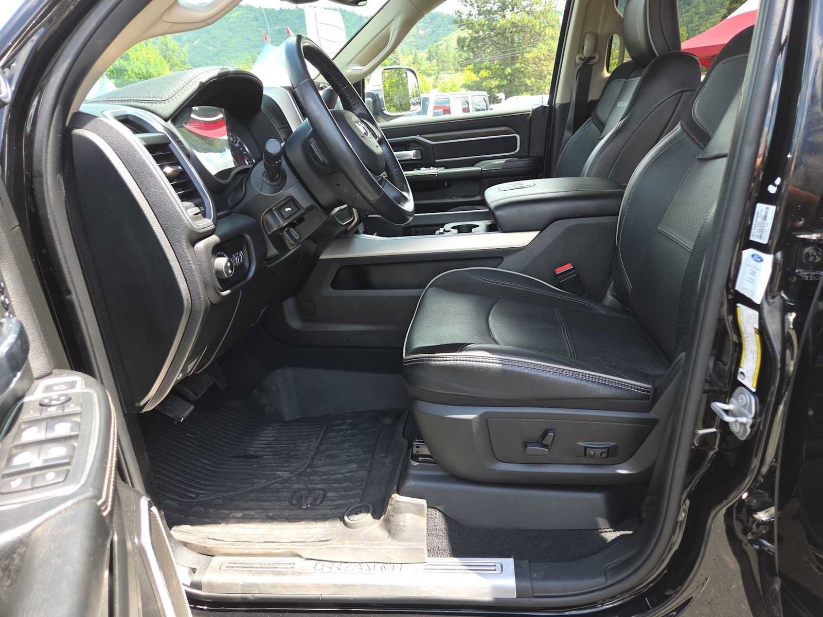 Used 2020 RAM 3500 Laramie AWD/4WD image 19