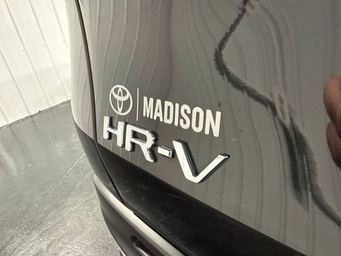 Used 2025 Honda HR-V LX image 36