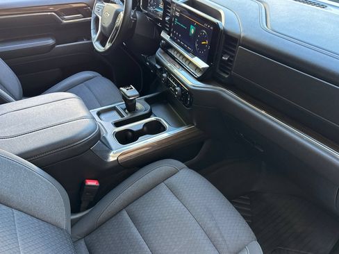 Used 2023 Chevrolet Silverado 1500 LT Trail Boss w/ Protection Package AWD/4WD image 19