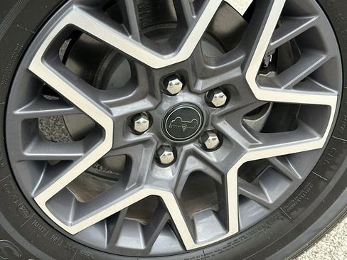 Used 2025 Jeep Wrangler Sahara AWD/4WD image 33