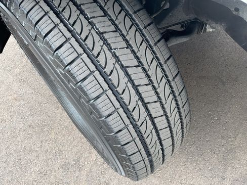 Used 2022 Toyota Tacoma SR AWD/4WD image 12