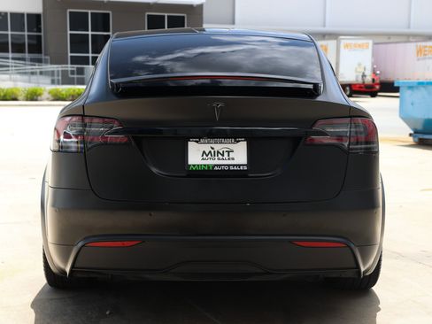 Used 2022 Tesla Model X AWD/4WD image 11