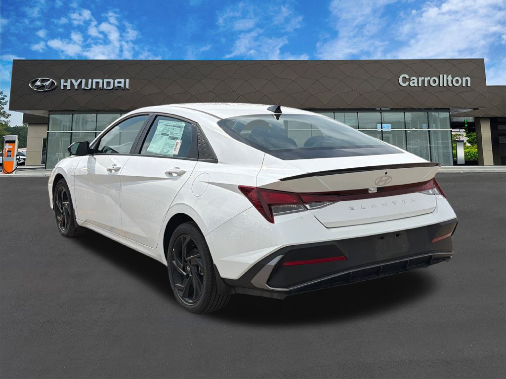 Used 2026 Hyundai Elantra Sport w/ Cargo Package FWD image 7