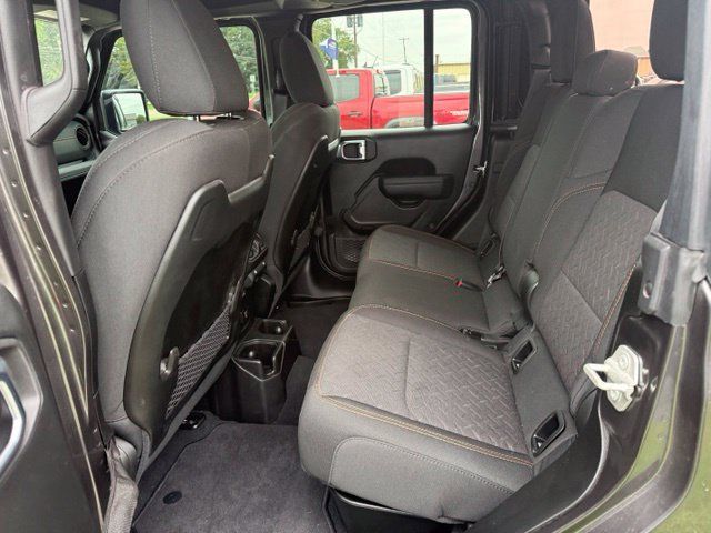 Used 2024 Jeep Gladiator Mojave w/ Convenience Group AWD/4WD image 19