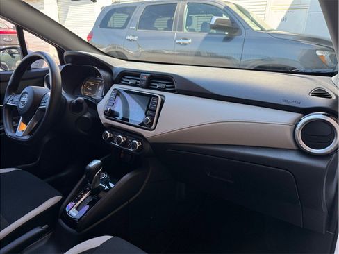 Used 2021 Nissan Versa SV FWD image 21