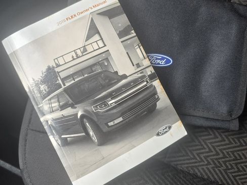 Used 2019 Ford Flex SEL AWD/4WD image 27