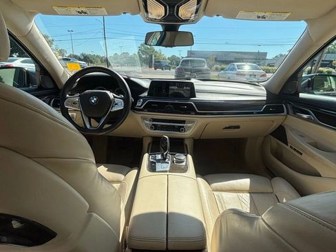 Used 2016 BMW 750i xDrive image 9