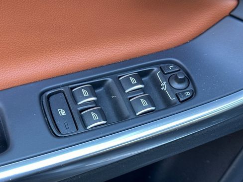 Used 2017 Volvo S60 T5 Inscription Platinum image 13