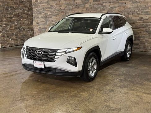 Used 2023 Hyundai Tucson SEL FWD image 3