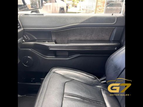 Used 2019 Ford Expedition Limited w/ Texas Edition Package RWD image 21