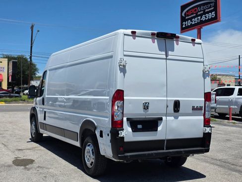 Used 2019 RAM ProMaster 2500 w/ Interior Convenience Group FWD image 5