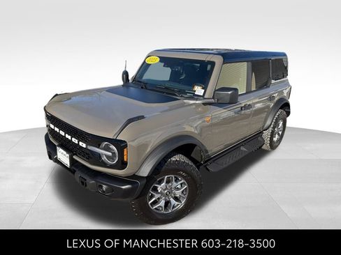 Used 2025 Ford Bronco Badlands image 1