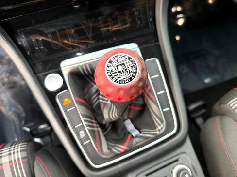 Used 2019 Volkswagen GTI Rabbit Edition image 34