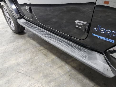 Used 2022 Jeep Wrangler Unlimited Sahara image 14