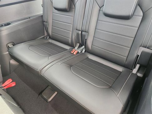 New 2026 Volkswagen Atlas SEL image 19