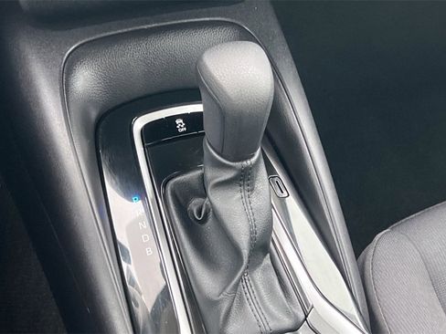 Certified 2025 Toyota Corolla LE image 22