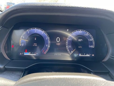 Used 2024 Jeep Grand Cherokee Limited w/ Luxury Tech Group II image 6