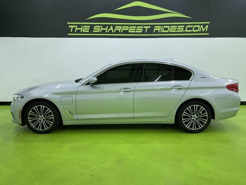 Used 2019 BMW 530e xDrive w/ Convenience Package image 6