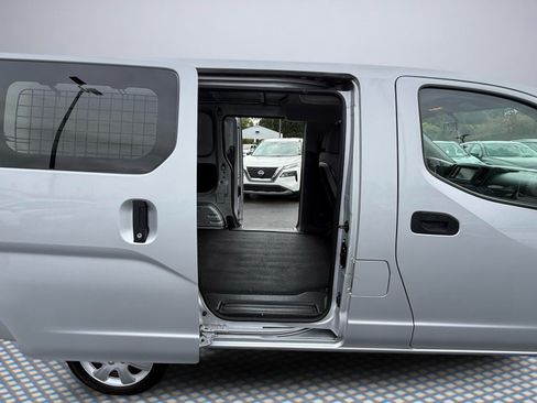 Used 2021 Nissan NV200 SV w/ Sliding Door Glass Package FWD image 14