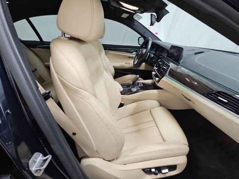 Used 2019 BMW 540i xDrive AWD/4WD image 8