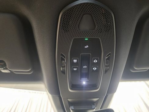 Used 2025 Porsche Cayenne image 15