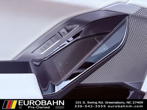 Used 2023 BMW 740i RWD image 12