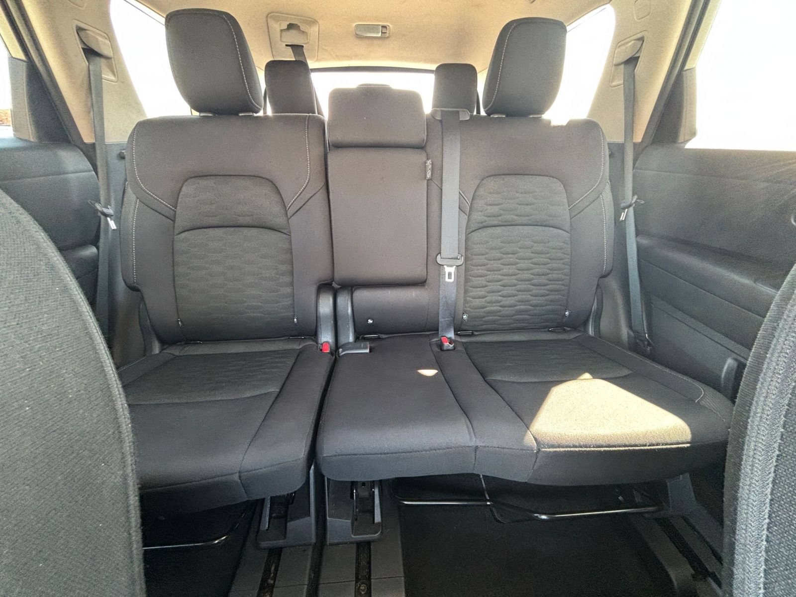 Used 2025 Nissan Pathfinder SV AWD/4WD image 37
