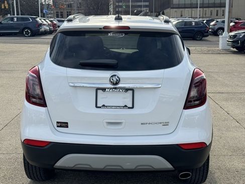 Used 2022 Buick Encore Preferred w/ Safety Package image 4