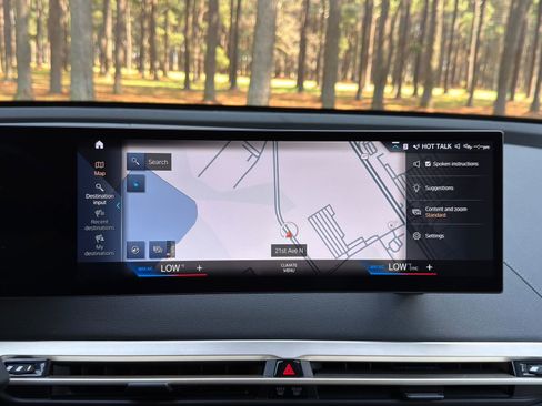 Used 2023 BMW iX xDrive50 w/ Sport Package image 5