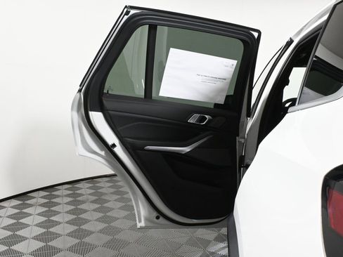 Used 2026 BMW X5 xDrive40i w/ Premium Package image 31