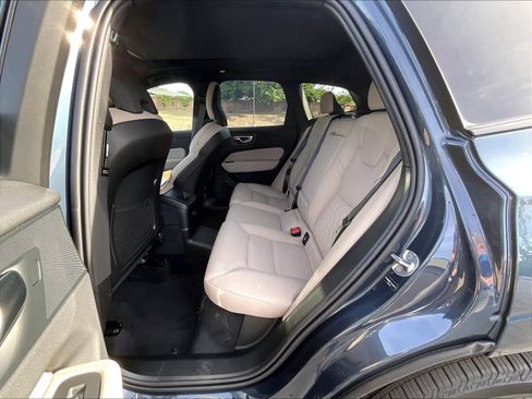 New 2026 Volvo XC60 T8 Plus w/ Climate Package PRO AWD/4WD image 12