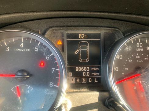 Used 2013 Nissan Rogue S image 21