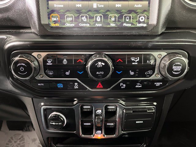 Used 2022 Jeep Wrangler Unlimited Sahara w/ Cold Weather Group AWD/4WD image 35