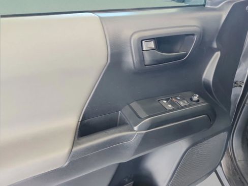 Used 2019 Toyota Tacoma SR RWD image 16
