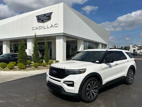 Used 2023 Ford Explorer ST-Line w/ Class IV Trailer Tow Package image 2