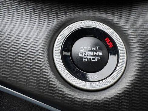 Used 2025 Jeep Grand Cherokee Altitude w/ Trailer Tow Package image 13