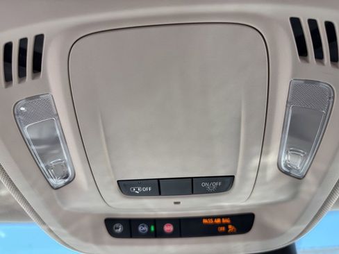 Used 2023 Buick Envision Essence FWD image 18