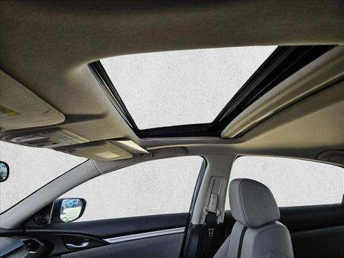 Used 2018 Honda Civic EX image 16