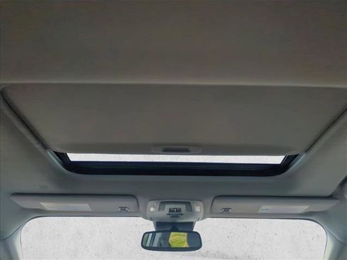 Used 2022 Toyota Sienna XLE FWD image 23