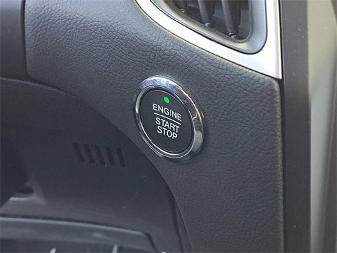 Certified 2024 Ford Edge ST-Line image 14