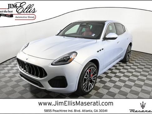 New 2025 Maserati Grecale GT image 1