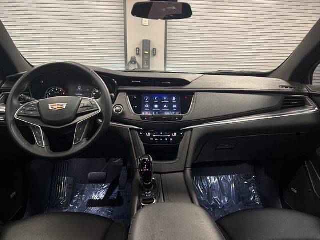 Certified 2024 Cadillac XT5 Luxury FWD image 12