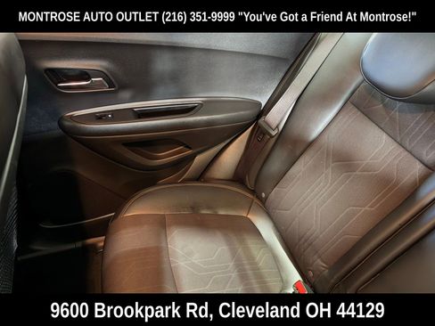 Used 2021 Chevrolet Trax LT image 29