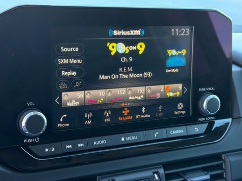 Used 2024 Nissan Pathfinder S image 17