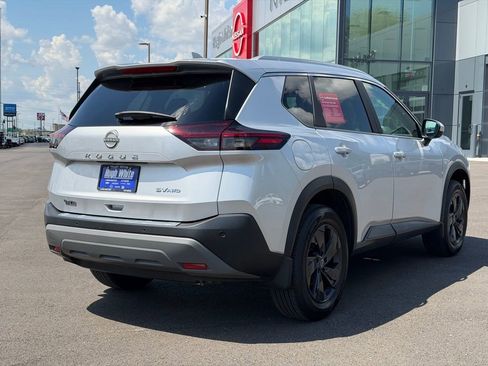 Certified 2023 Nissan Rogue SV w/ SV Premium B Package AWD/4WD image 5