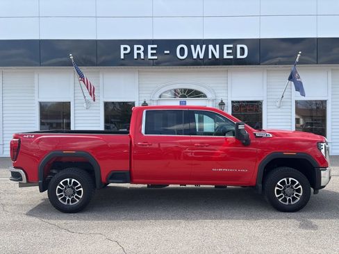 Used 2024 GMC Sierra 2500 SLE AWD/4WD image 4
