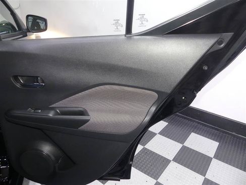 Used 2019 Nissan Kicks SV FWD image 26
