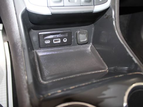 Used 2024 GMC Terrain SLT image 55